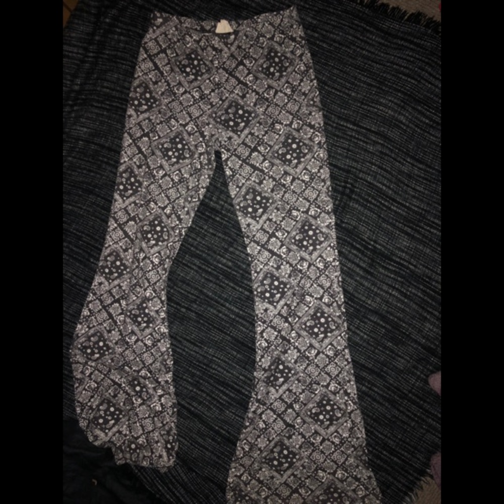 L.A. HEARTS size L bell bottom pants